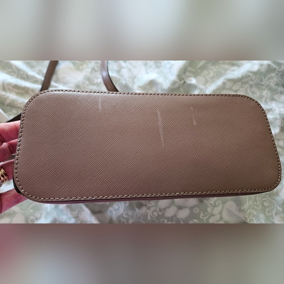 Kate Spade Crossbody - Picture 5 of 9